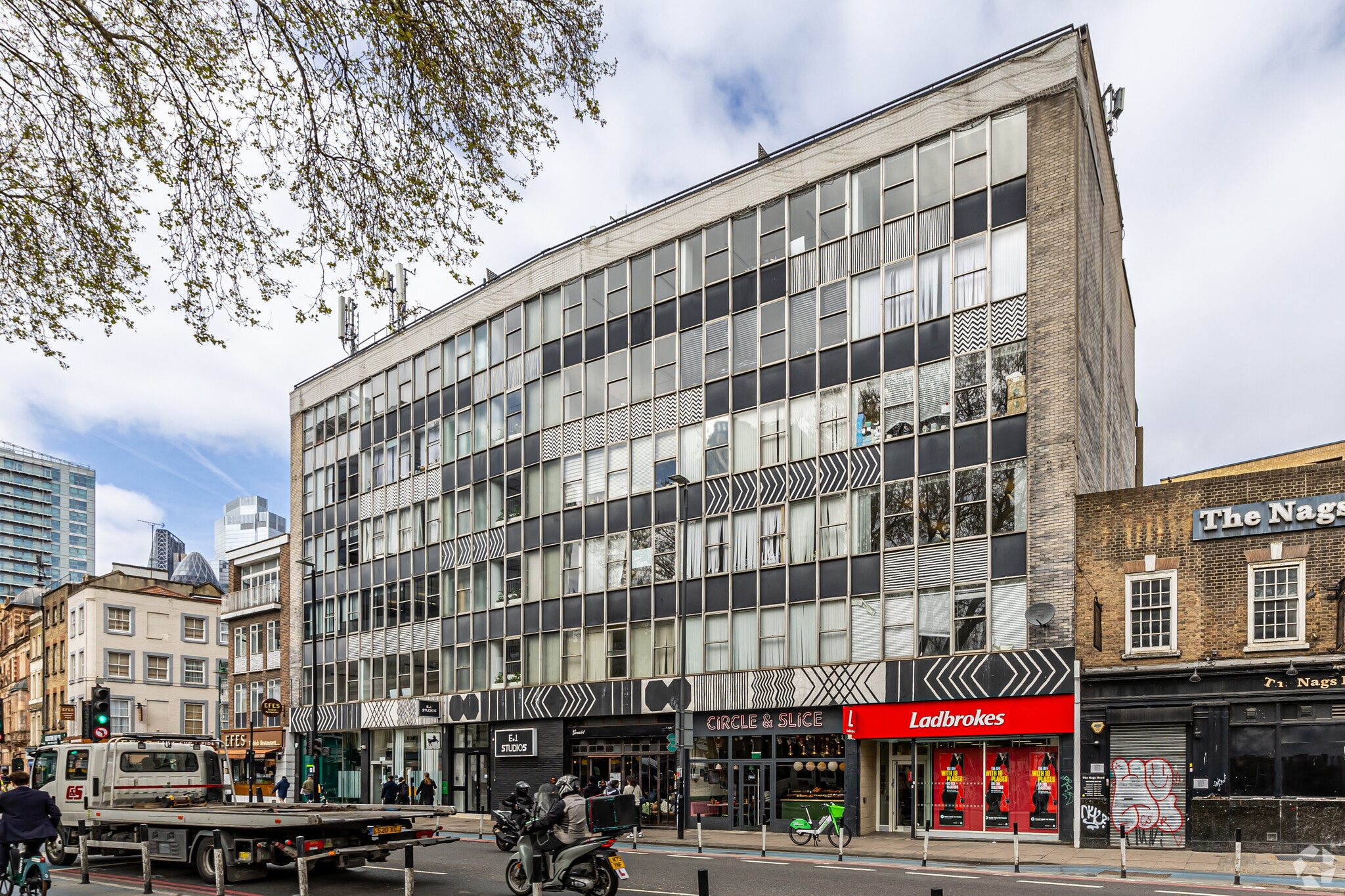 7 Whitechapel Rd, London for lease Primary Photo- Image 1 of 28