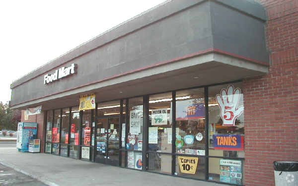 1130 Country Club Dr, Madera, CA for lease - Building Photo - Image 3 of 10