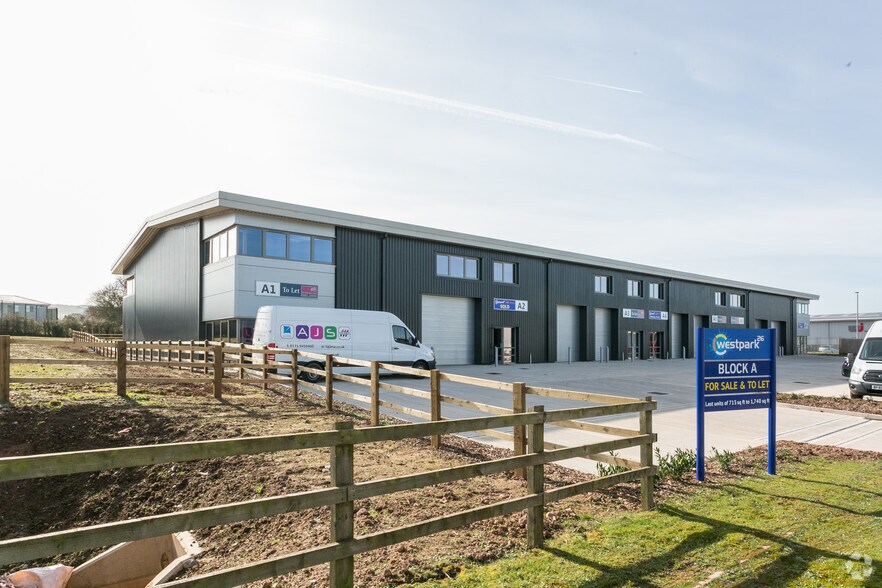 Westpark, Wellington à louer - Photo du bâtiment - Image 3 de 4