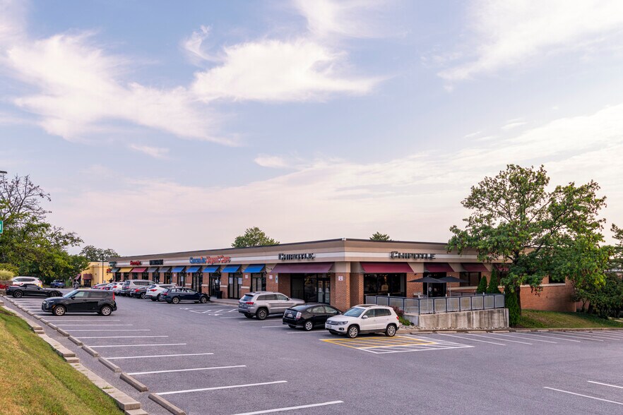 1830 York Rd, Timonium, MD à louer - Photo du bâtiment - Image 3 de 12
