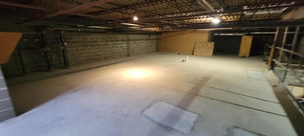 5209 Holland Dr, Beltsville, MD for sale - Building Photo - Image 3 of 8