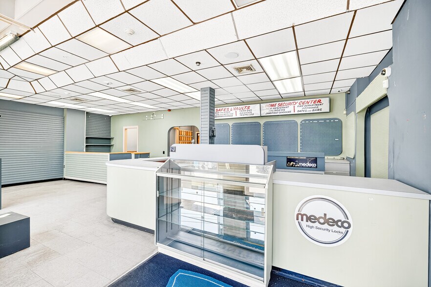 22 W Lincoln Ave, Mount Vernon, NY à louer - Photo intérieure - Image 3 de 17