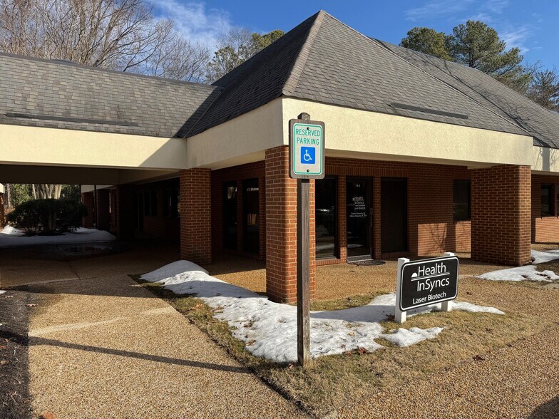 9200-9220 Forest Hill Ave, Richmond, VA à louer - Photo du bâtiment - Image 2 de 8