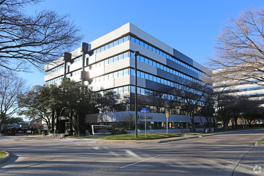 14801 Quorum Dr, Addison, TX à louer - Photo principale - Image 1 de 6