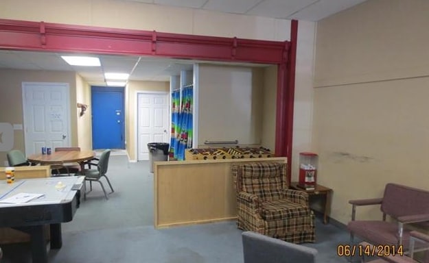 121-123 E Center St, Le Roy, IL à vendre - Photo intérieure - Image 3 de 5