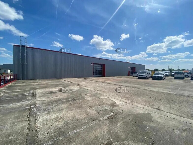 Terrain dans Santeny à louer - Photo du bâtiment - Image 3 de 13