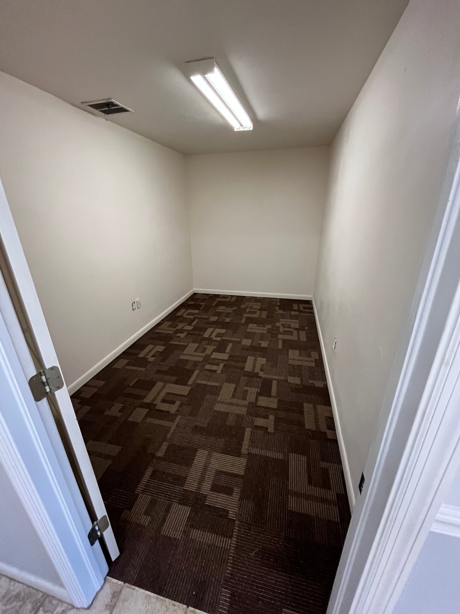 1209 SE 10th St, Cape Coral, FL for lease Interior Photo- Image 1 of 15