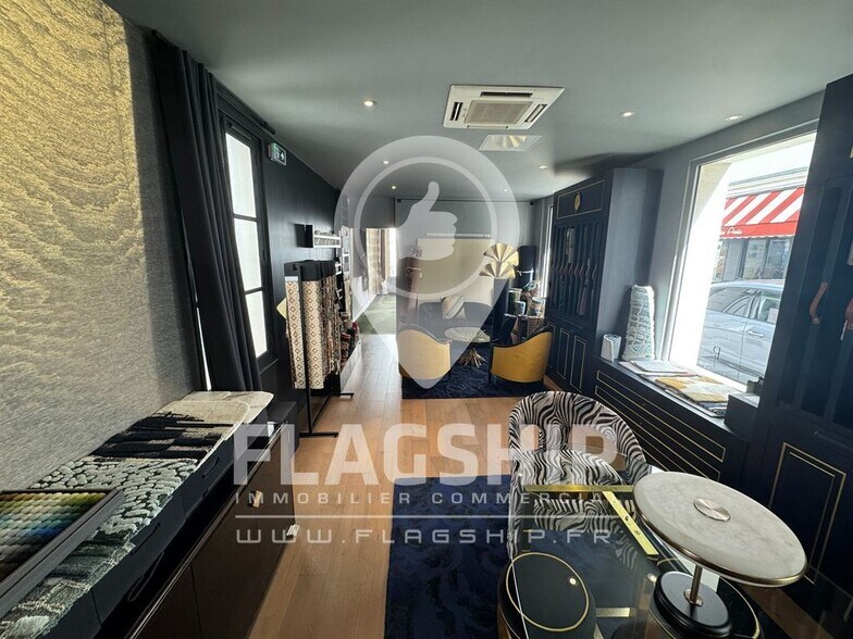 Retail in Paris for lease - Building Photo - Image 3 of 9