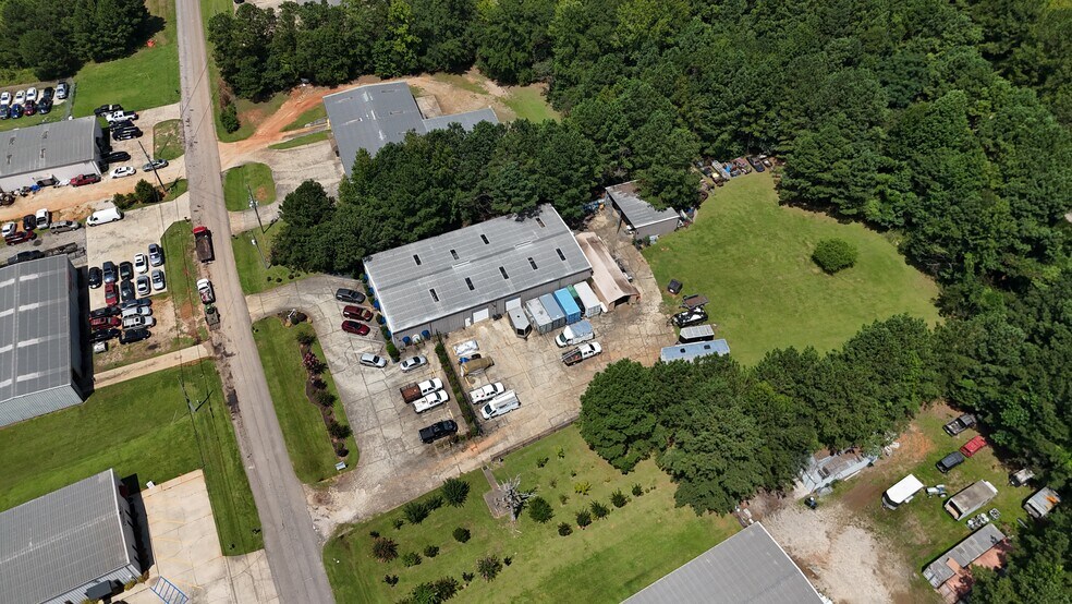 109 Corporate Park East Dr, Lagrange, GA à louer - Photo du bâtiment - Image 2 de 4