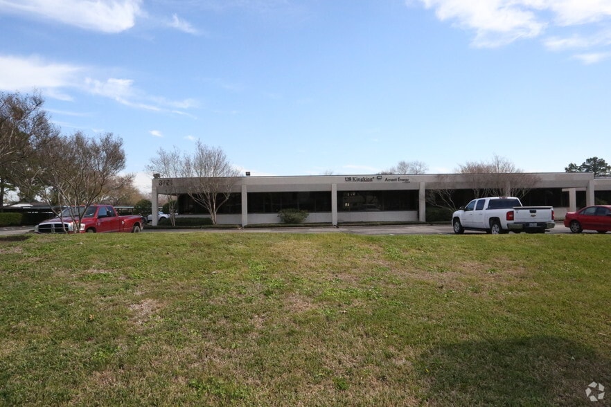 3731 Briarpark Dr, Houston, TX for lease - Primary Photo - Image 2 of 21