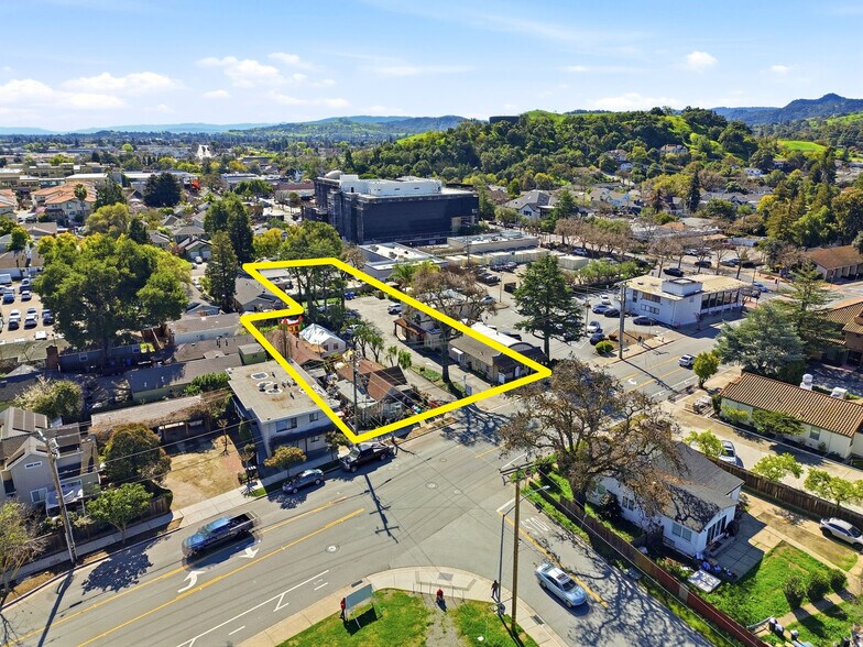 Morgan Hill Downtown Income/Redev portefeuille de 1 propriétés à vendre sur LoopNet.ca - Photo du bâtiment - Image 3 de 28