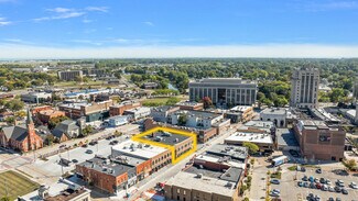 Plus de détails pour 70-82 Macomb Pl, Mount Clemens, MI - Bureau à louer