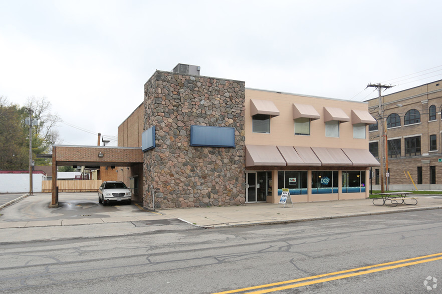 401 E Main St, East Rochester, NY à vendre - Photo principale - Image 1 de 1