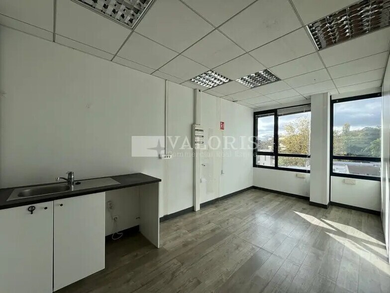 1 Chemin Jean-Marie Vianney, Écully à louer - Photo intérieure - Image 3 de 7