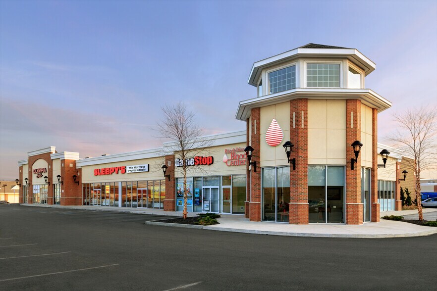 Route 78, Westerly, RI à louer - Photo du bâtiment - Image 2 de 13