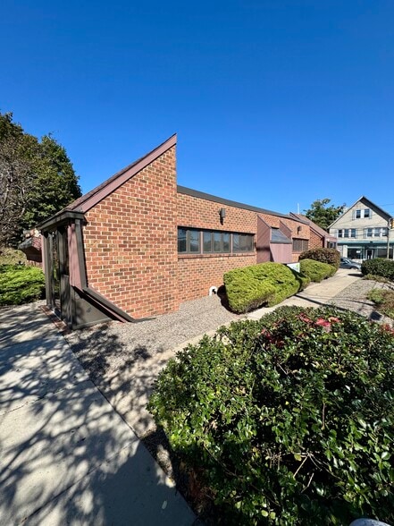 397 N 9th Ave, Scranton, PA for sale - Building Photo - Image 2 of 16