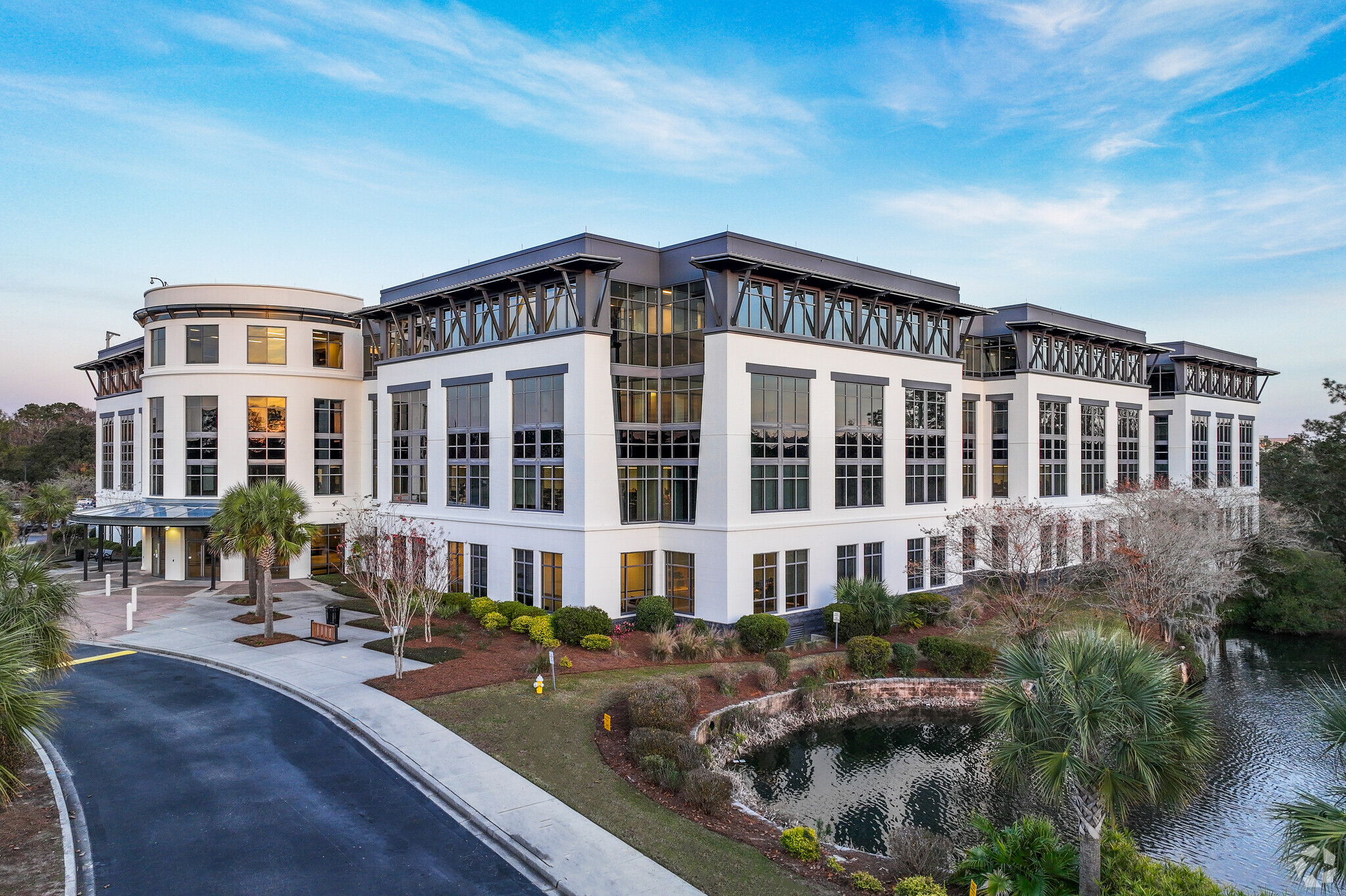 100 Coastal Dr, Charleston, SC for lease Building Photo- Image 1 of 11