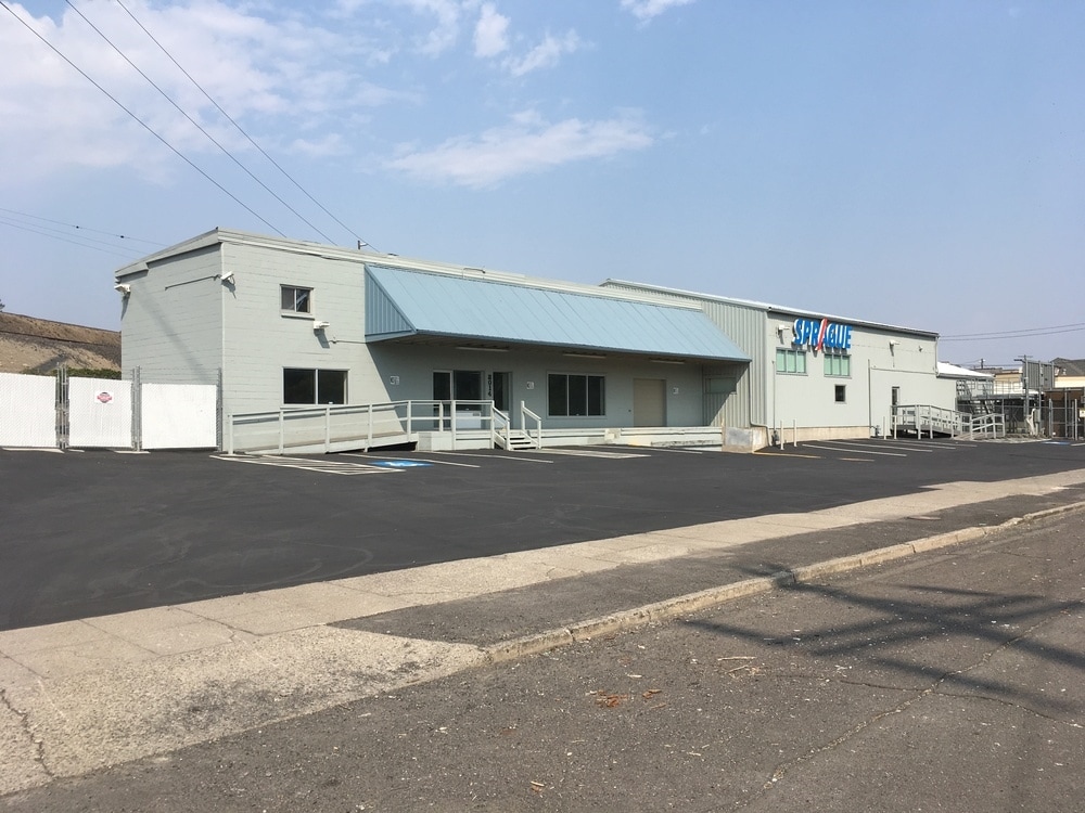 2014 W 6th Ct, Spokane, WA for lease Primary Photo- Image 1 of 12