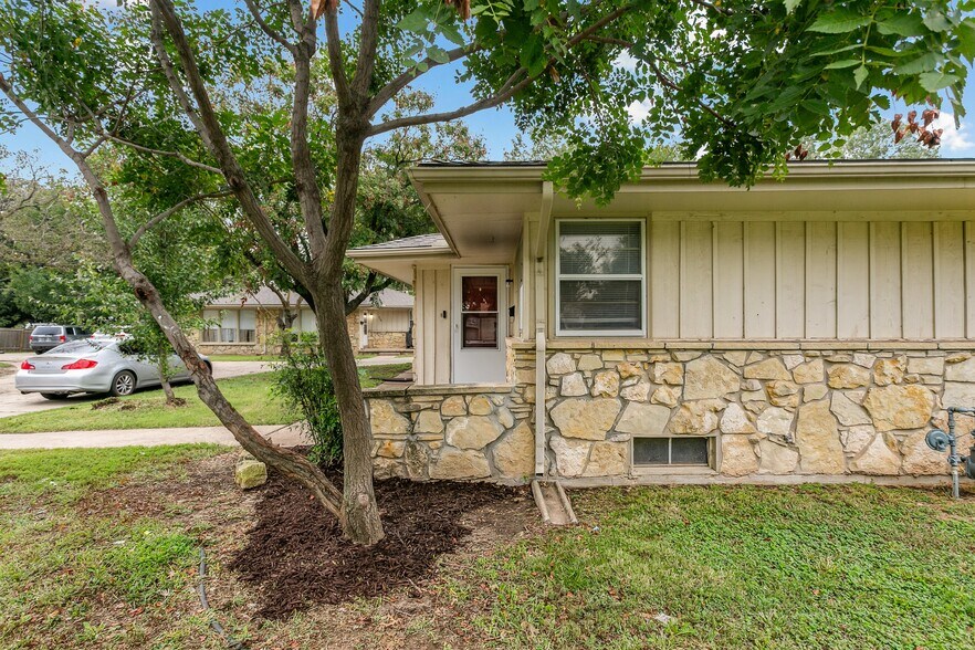 534-544 N Richmond St, Wichita, KS à vendre - Photo du bâtiment - Image 3 de 19
