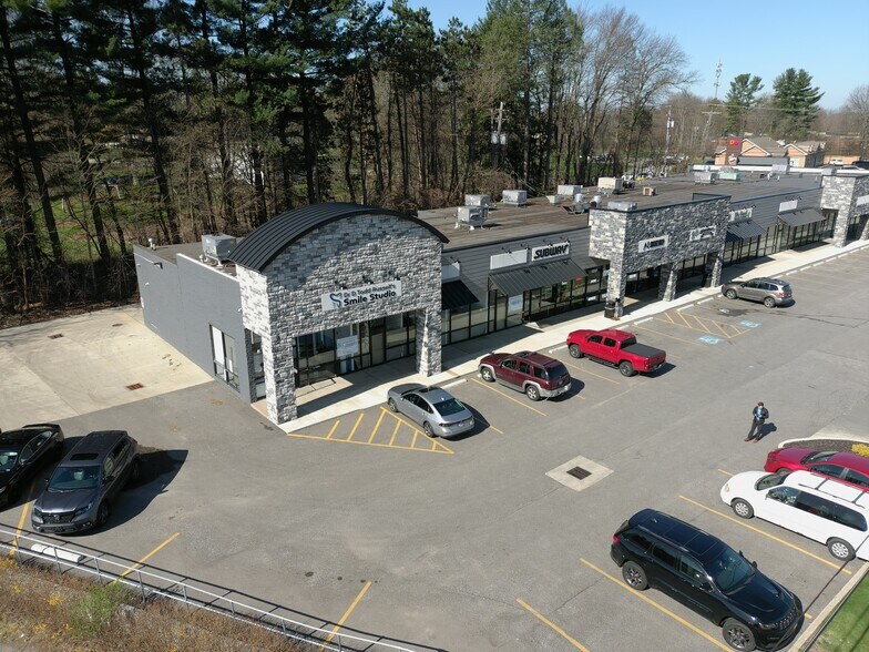 8533-8559 E Washington St, Chagrin Falls, OH à louer - Photo du bâtiment - Image 3 de 15