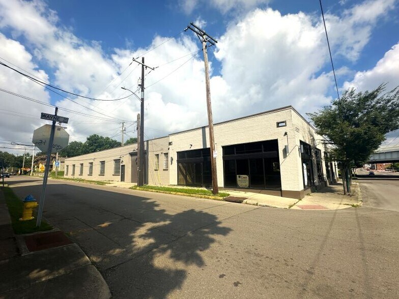 735 Wayne Ave, Dayton, OH à louer - Photo du bâtiment - Image 2 de 7