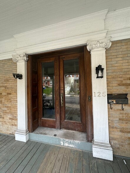 125 Stratford Ave, Pittsburgh, PA for sale - Building Photo - Image 2 of 34