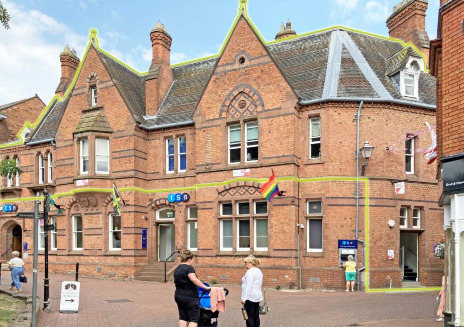 1-3 Churchyardside, Nantwich for sale Primary Photo- Image 1 of 1