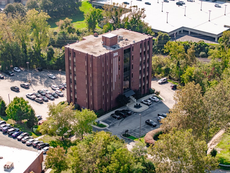 201 W Padonia Rd, Timonium, MD à louer - Photo du bâtiment - Image 2 de 6