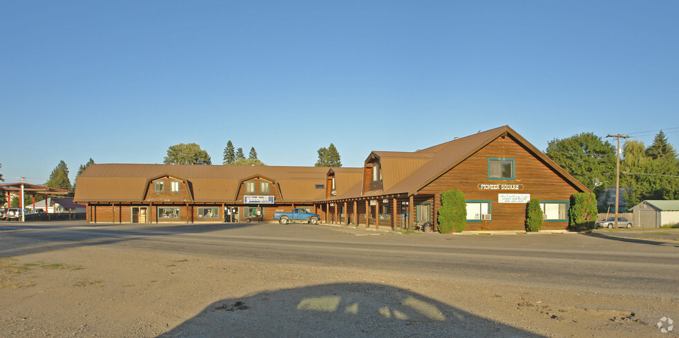 819 US-2 Hwy, Sandpoint, ID à vendre - Photo principale - Image 1 de 1