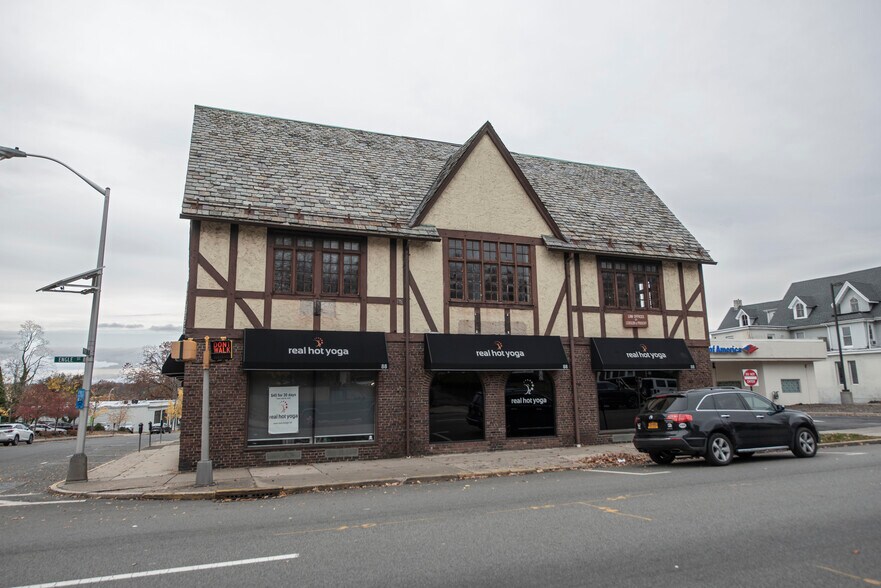 39 Park Pl, Englewood, NJ à louer - Photo du bâtiment - Image 3 de 25