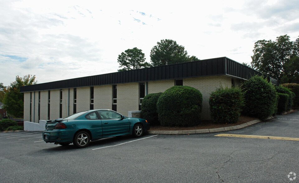 1530 Martin St, Winston-Salem, NC à louer - Photo du bâtiment - Image 3 de 13