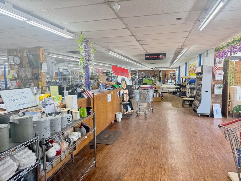 4310 S 4th St, Chickasha, OK for sale - Building Photo - Image 3 of 13