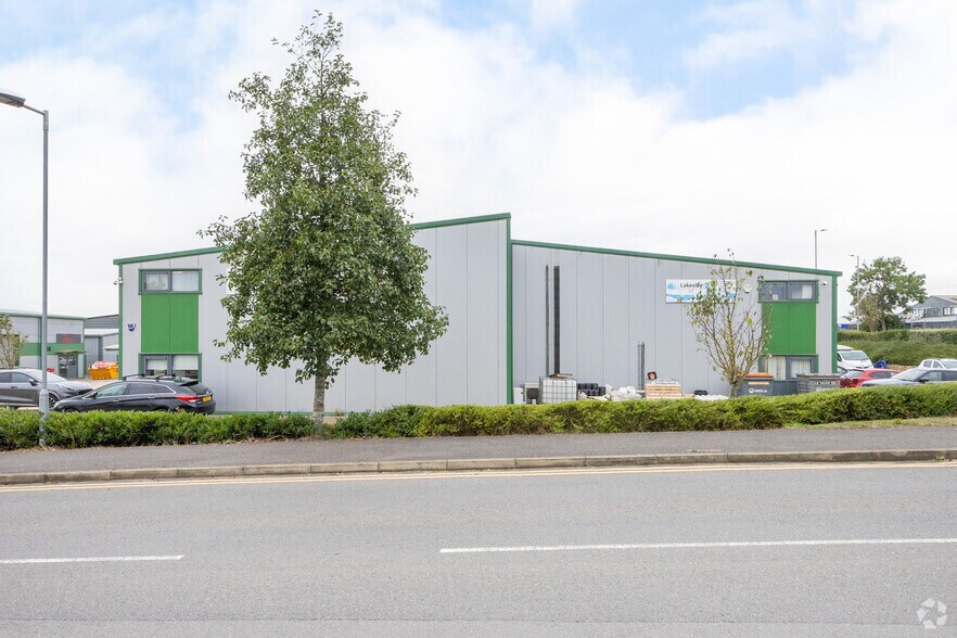 Broadway, Yaxley à vendre - Photo du bâtiment - Image 3 de 3