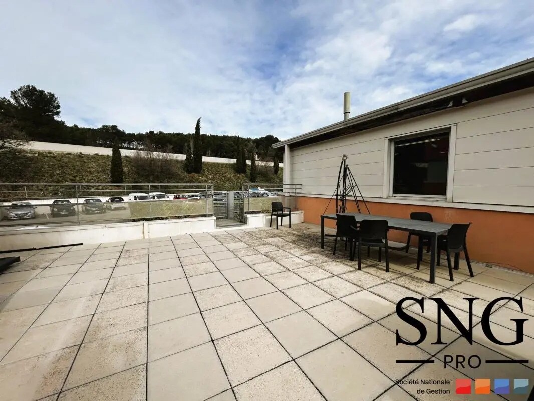 Bureau dans Le Tholonet à louer Photo du bâtiment- Image 1 de 5