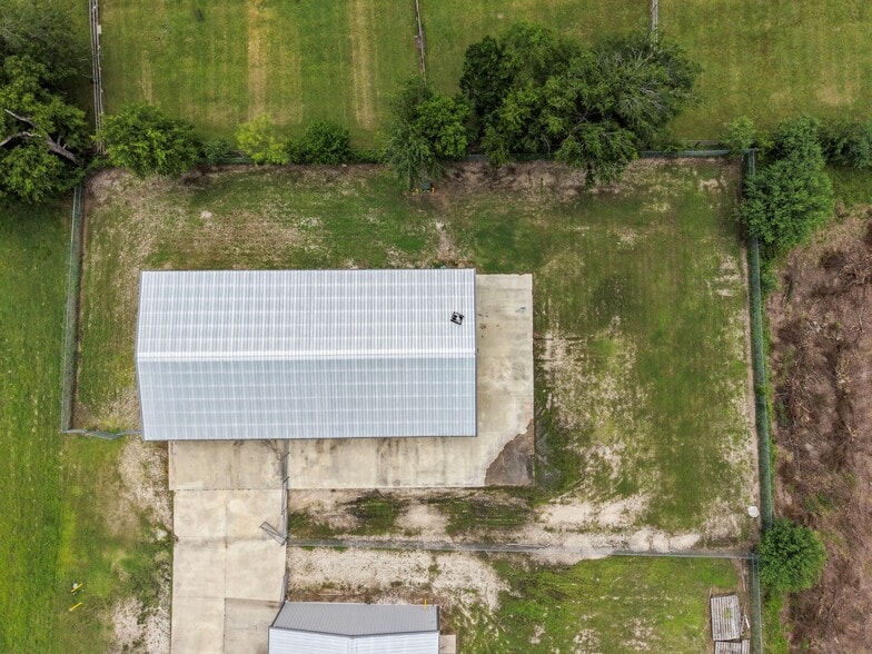 7502 E State Highway 21, Bryan, TX for lease - Building Photo - Image 3 of 10