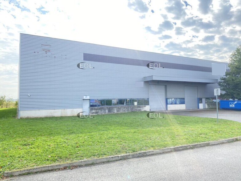 Industriel dans Genas à louer - Photo du bâtiment - Image 2 de 8
