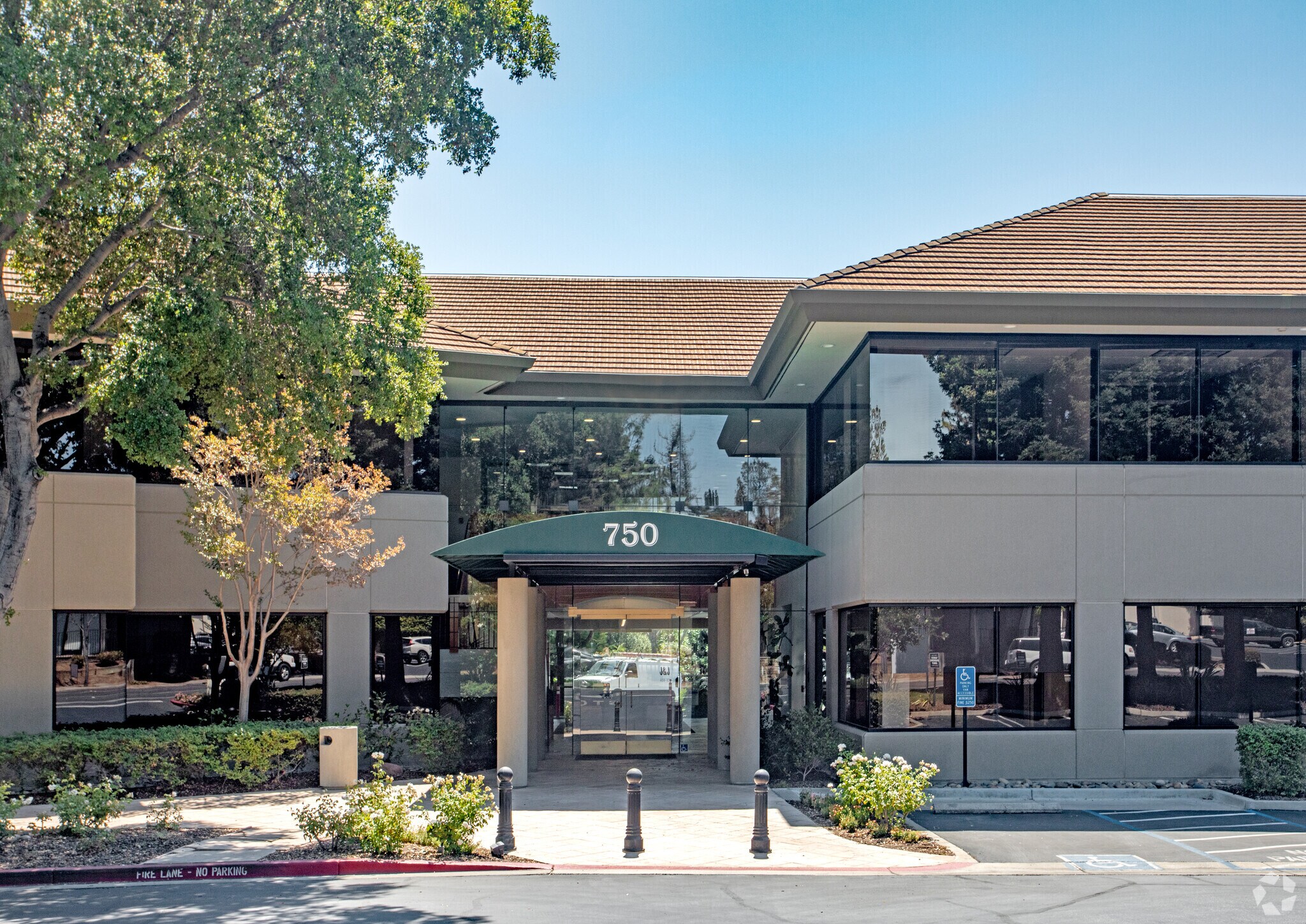 750 University Ave, Los Gatos, CA for lease Building Photo- Image 1 of 29
