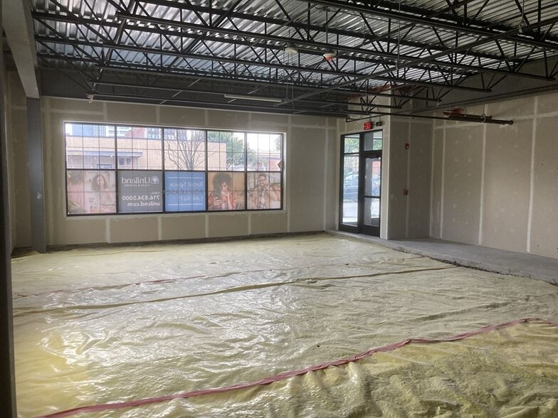 505 Ellicott St, Buffalo, NY for lease - Interior Photo - Image 2 of 7