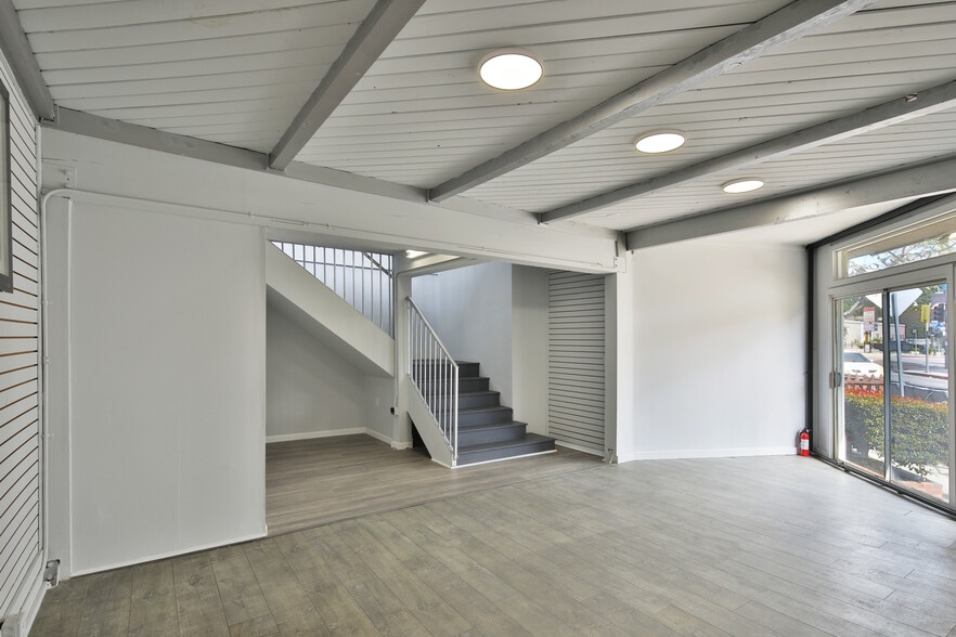 1449 N Gardner St, Los Angeles, CA for lease - Interior Photo - Image 3 of 8