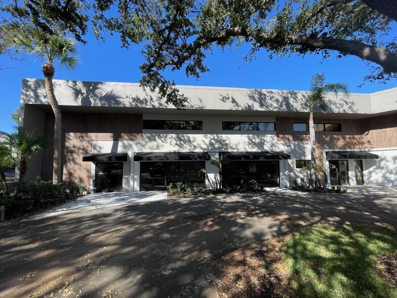 108 Commerce St, Lake Mary, FL à louer - Photo du bâtiment - Image 3 de 5