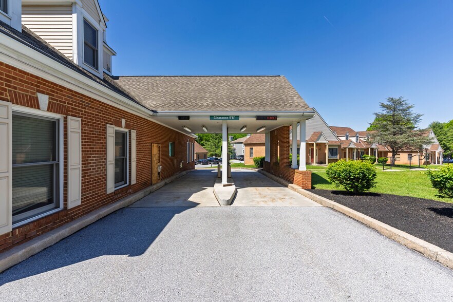 1522 Mcdaniel Dr, West Chester, PA à vendre - Photo du bâtiment - Image 2 de 11