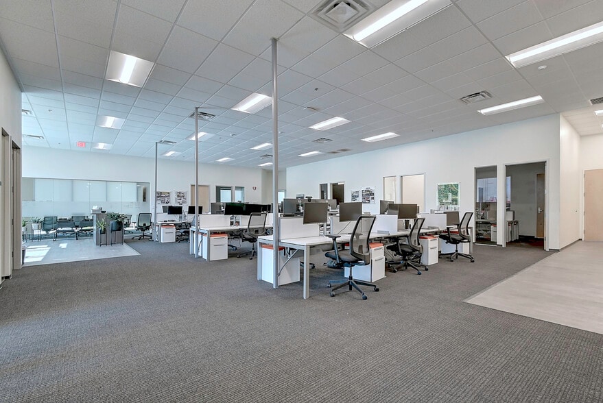 565 E Germann Rd, Gilbert, AZ for lease - Building Photo - Image 3 of 9