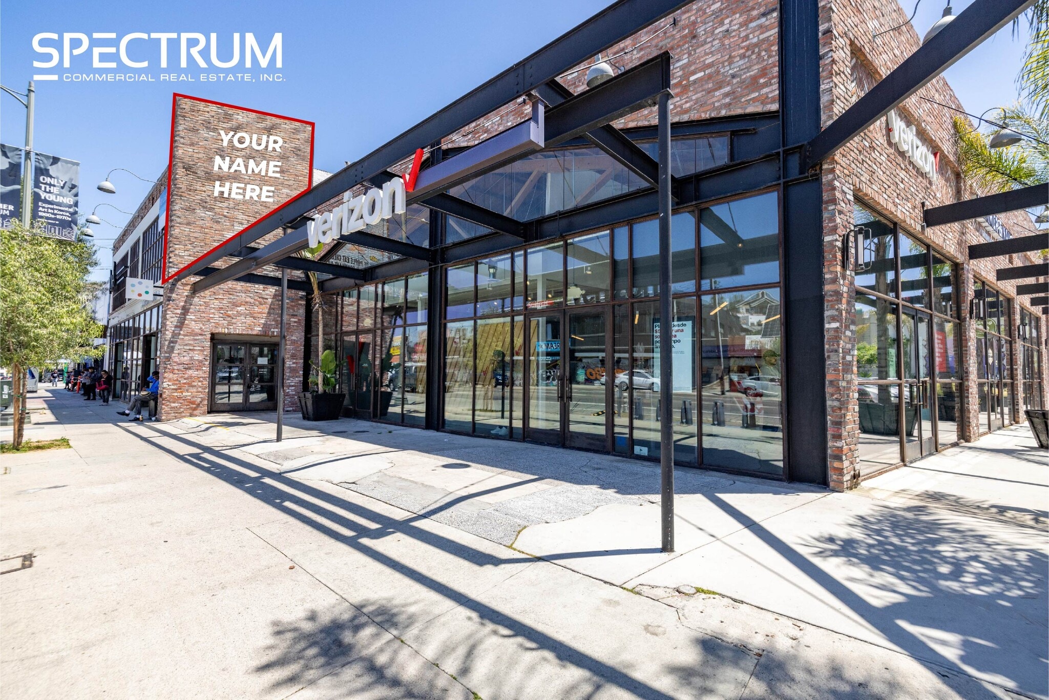 2110 W Sunset Blvd, Los Angeles, CA à louer Photo du bâtiment- Image 1 de 7