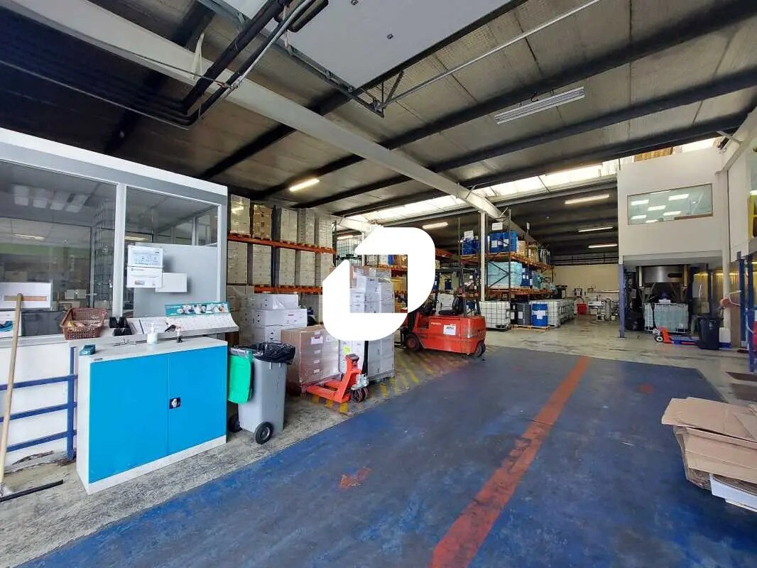 Industriel dans Montigny-le-Bretonneux à vendre Photo du bâtiment- Image 1 de 12