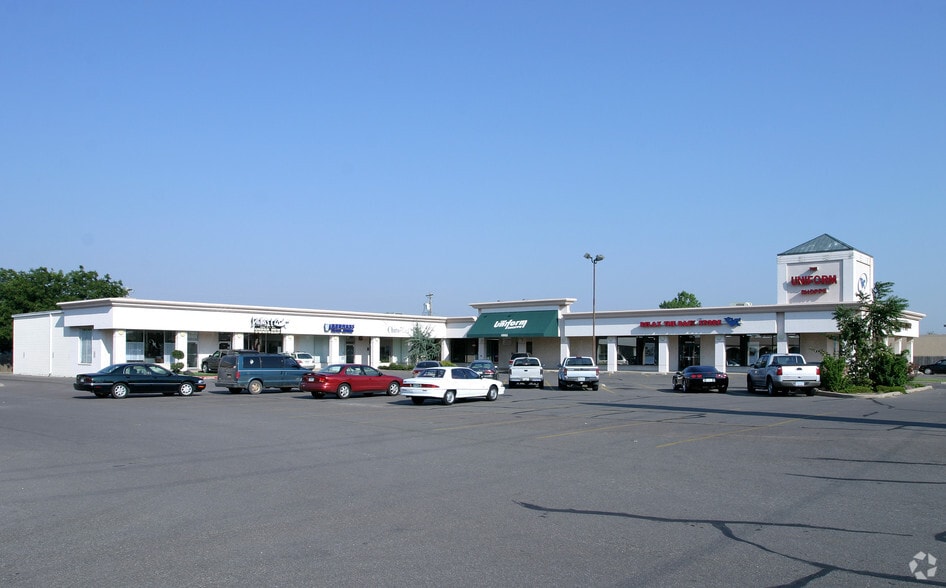 10404 N May Ave Ave, Oklahoma City, OK à vendre - Photo du bâtiment - Image 2 de 8