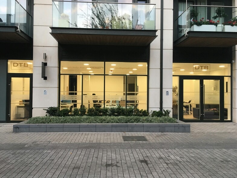 Regatta Ln, Londres à louer - Photo du bâtiment - Image 3 de 13