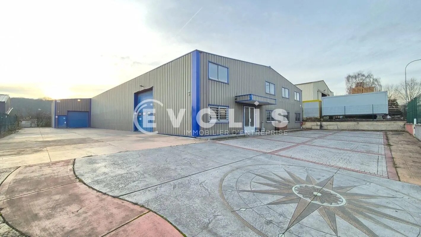 Flex in Saint-Soupplets for lease Building Photo- Image 1 of 17