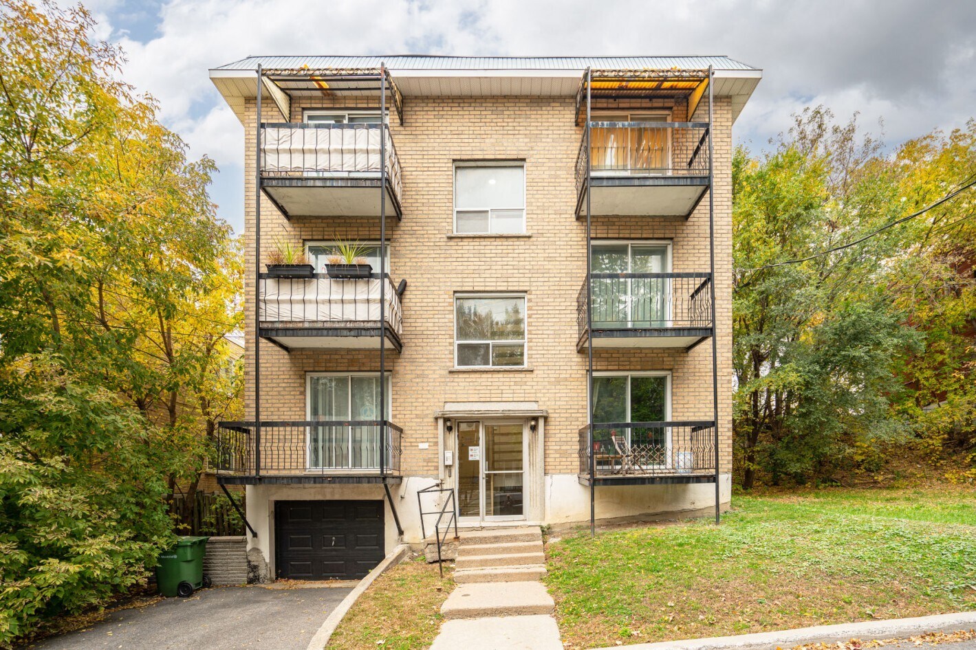 11195 Boul Cadieux, Montréal, QC à vendre Photo principale- Image 1 de 1
