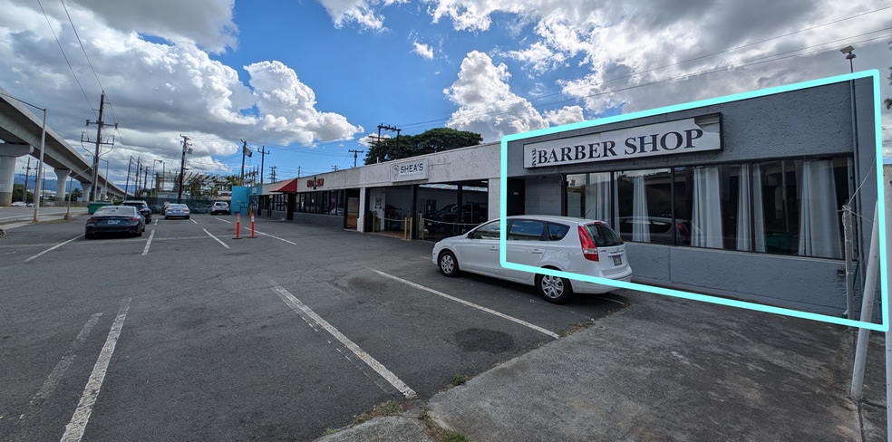 593 Kamehameha Hwy, Pearl City, HI for lease - Building Photo - Image 2 of 16