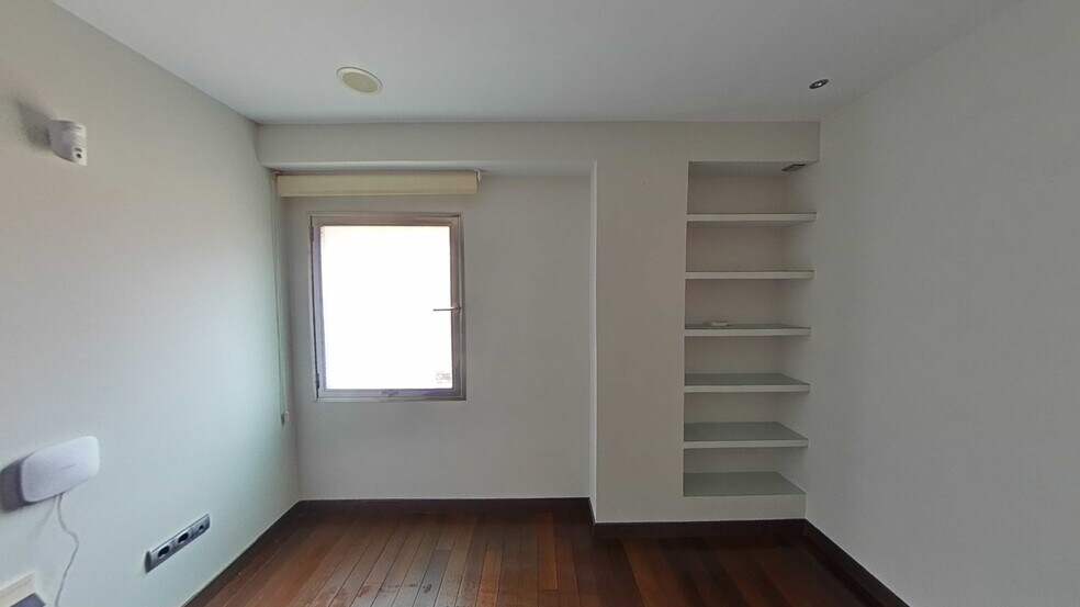 Bureau dans Valladolid à vendre - Photo du bâtiment - Image 3 de 27